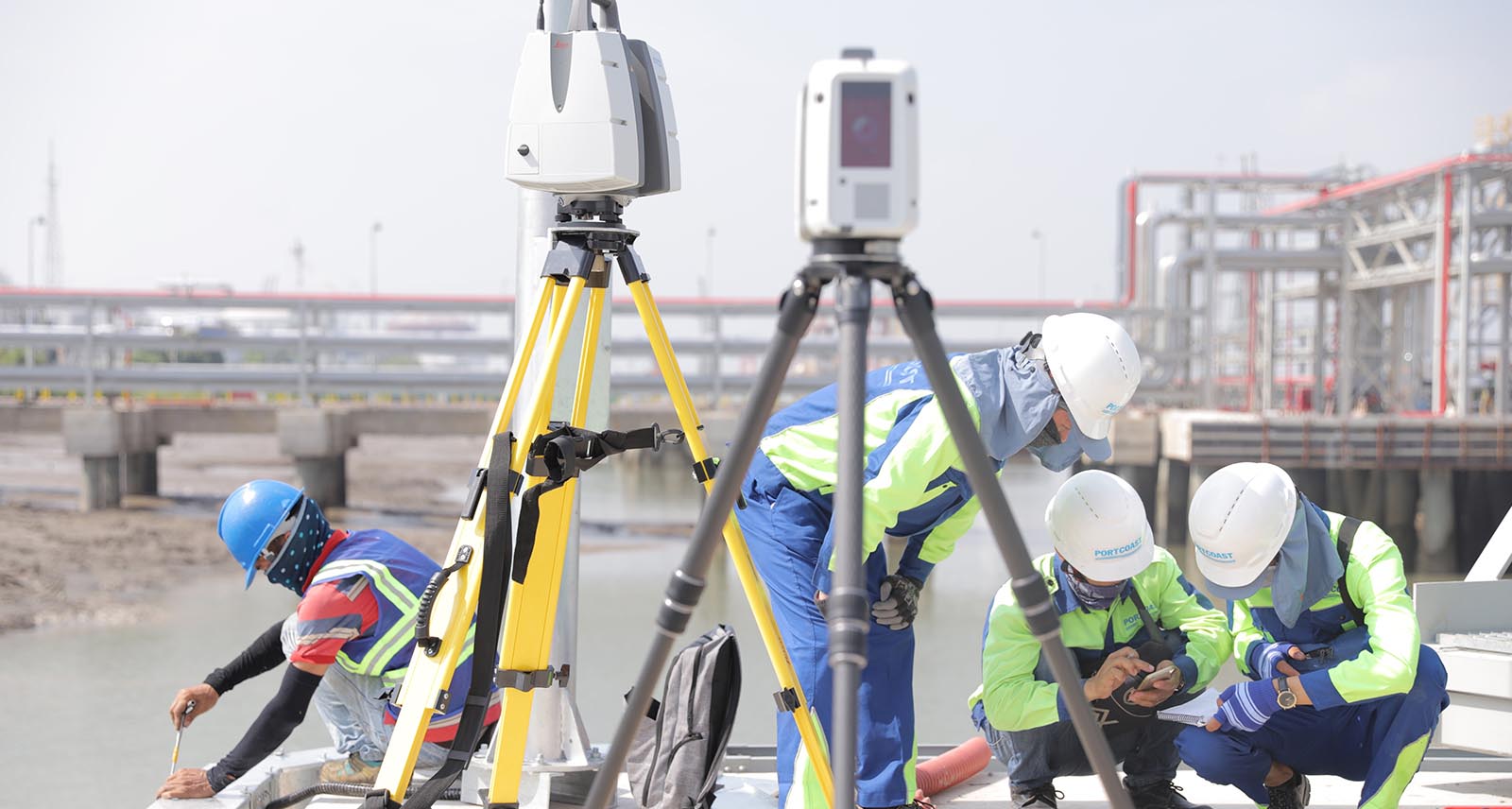 Fighting time and tide to capture a 5-hectare coastal construction site in 3D