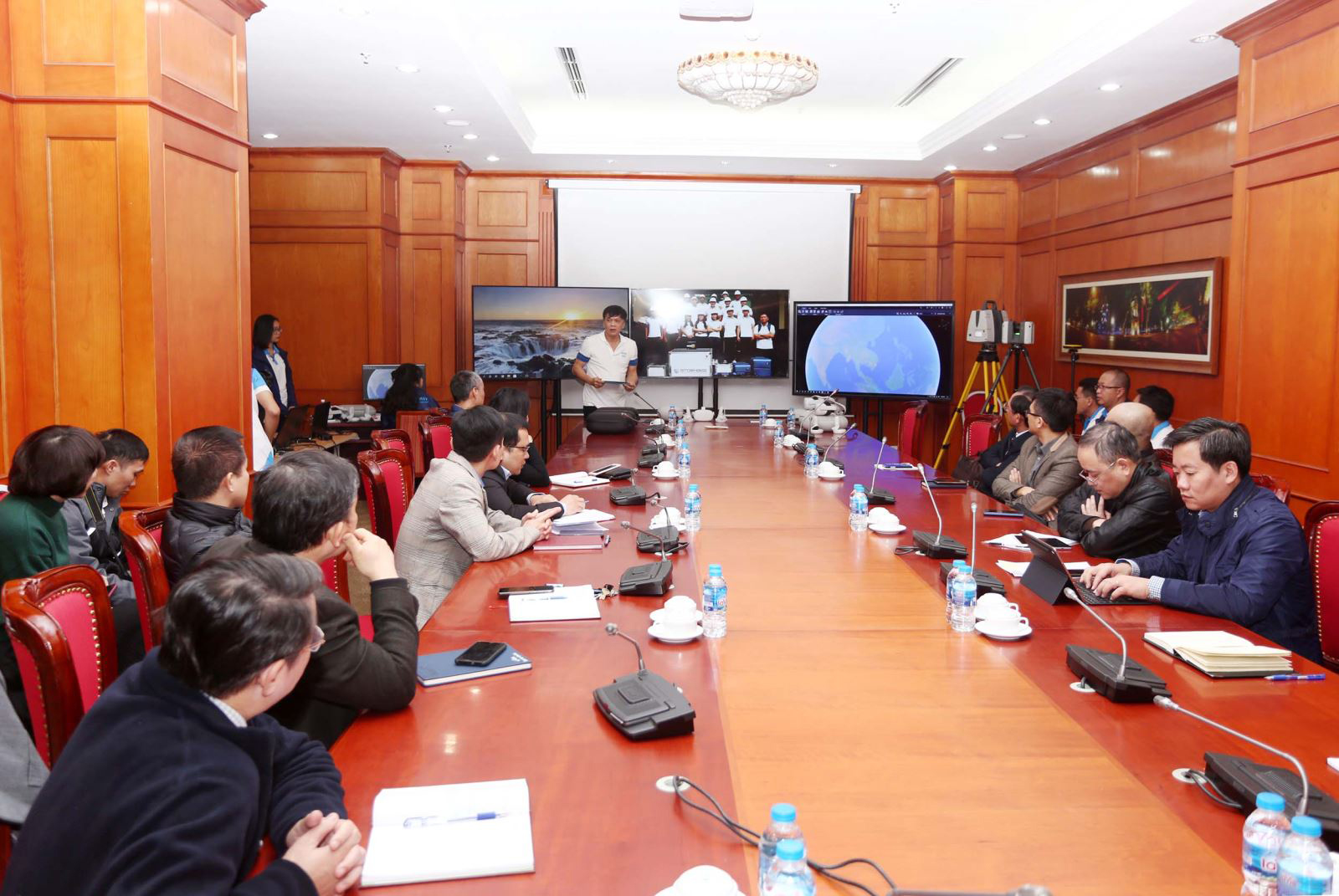 Comprehensive conversion of infrastructure into Industry 4.0 era